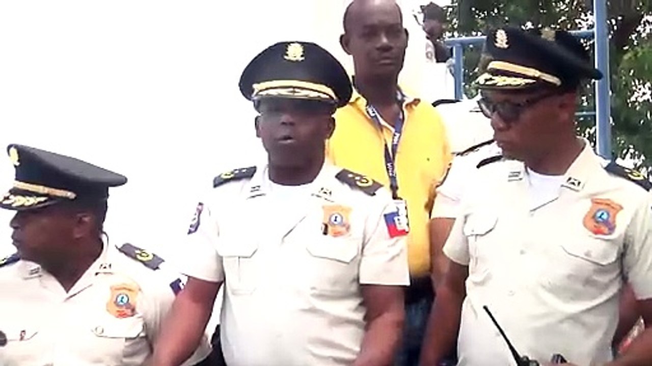 Direktè depatmantal lwès 1 PNH la Comm.Div Jacques Ader relouvri komisarya kafou Aéroport-a.