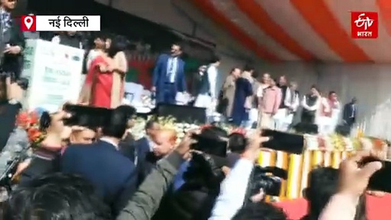 दिल्ली को मिलीं 500 नई EV बसें: पानीपत रूट पर भ...