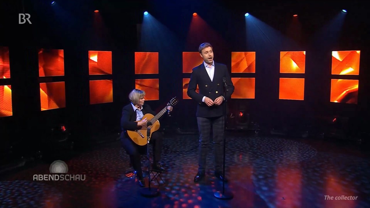 Benjamin Appl with his mother (Guitar) - Es ist ein Ross entsprungen - | BR Abendschau,28.11.2024