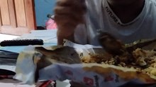makan nasi paling banyak..