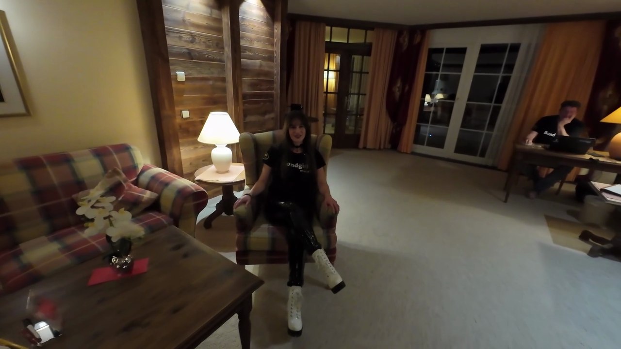 So wohnt der weltrekordler - zimmerführung mit  lena.