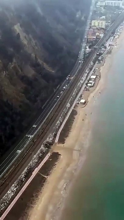 Pesaro, la frana sulla Statale Adriatica vista dall'alto