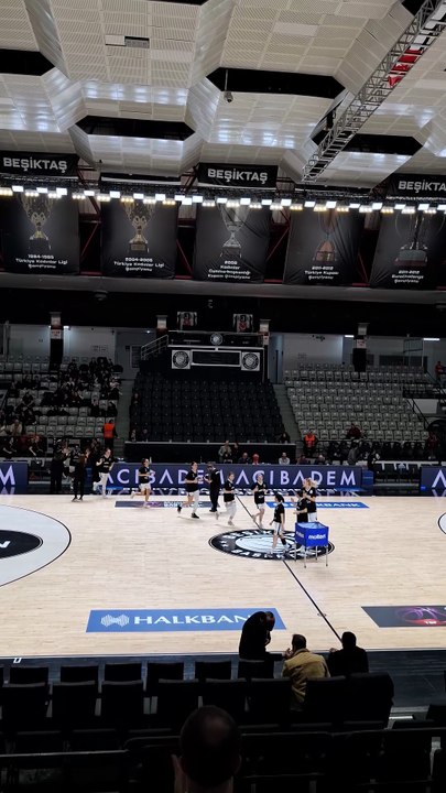 Beşiktaş'ım Geliyor - Beşiktaş v Fenerbahçe - Halkbank Kadınlar Basketbol Süper Ligi 19. Hafta