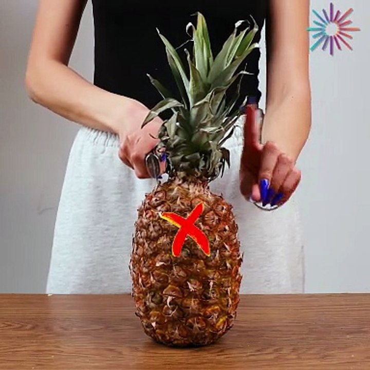 You’ve been cutting pineapple wrong 🍍