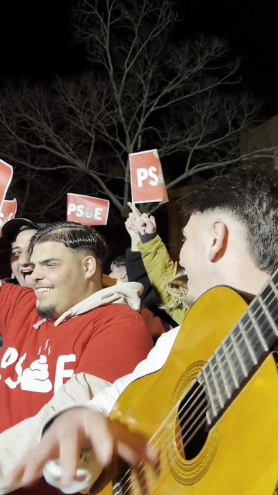 La Nueva España - VENEZUELA 2.0, Este vídeo critica la nueva y estúpida norma de prohibir las redes sociales a menores #humor #comedia #politica #elpueblo #gitanos