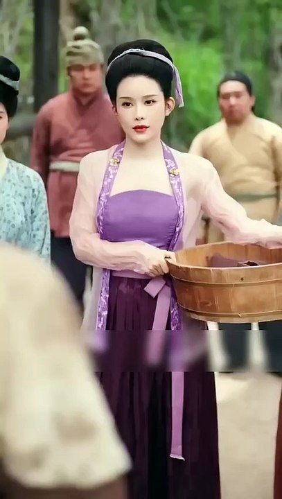 Chinese Short Drama After I was reborn, I took care of the women around me.