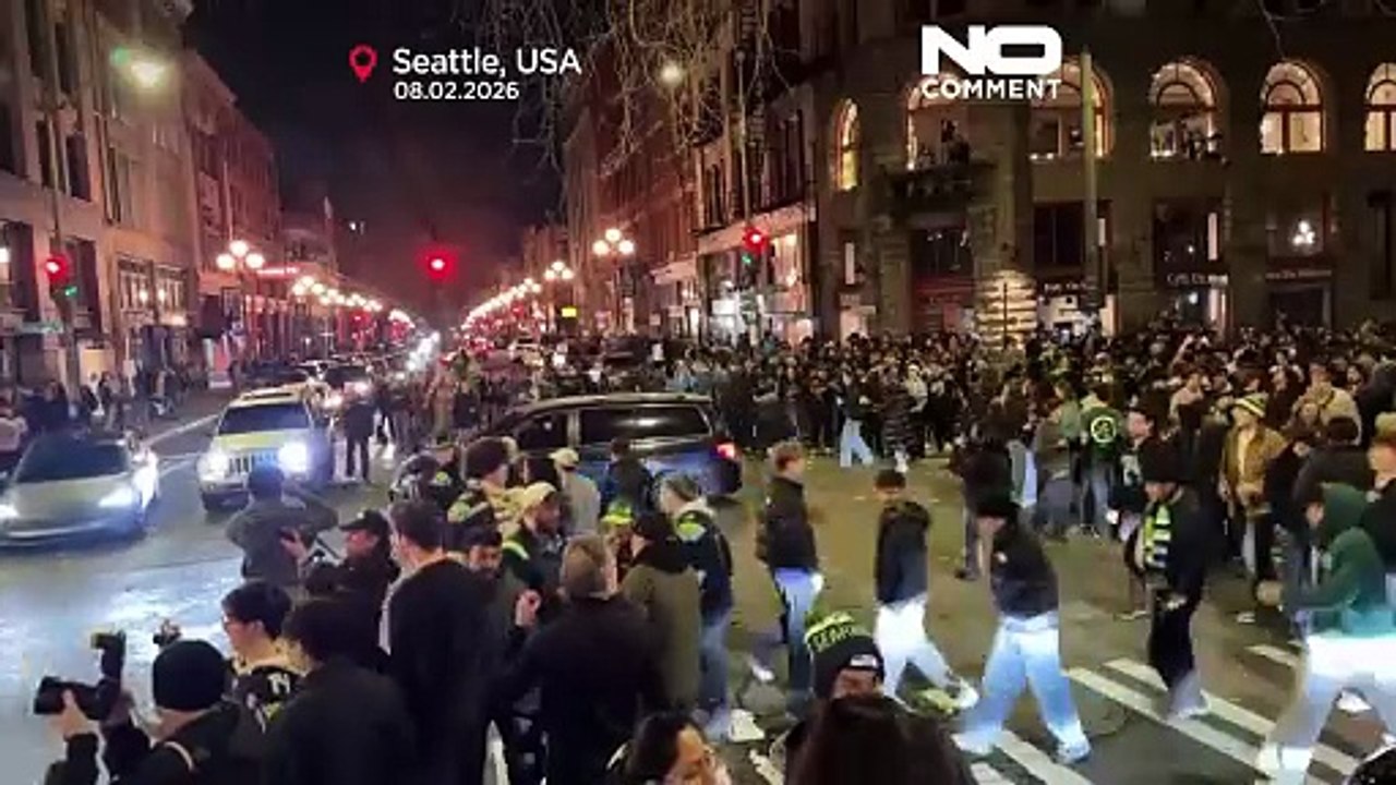 Böller und Jubel: Fans feiern Super-Bowl-Sieg in Seattles Straßen