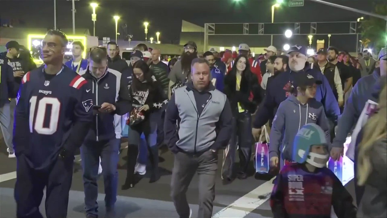 Seahawks fans celebrate as Patriots supporters vow comeback after Super Bowl loss