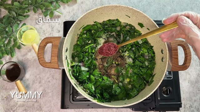 رولات السبانخ المقرمشة: وصفة صحية وسريعة لمحبي السناك اللذيذ!