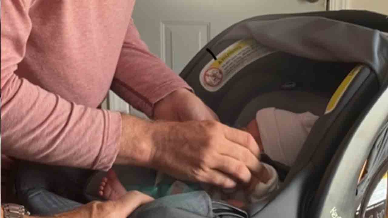 Dad FINALLY holds baby boy after not being able to see him during the first week after birth