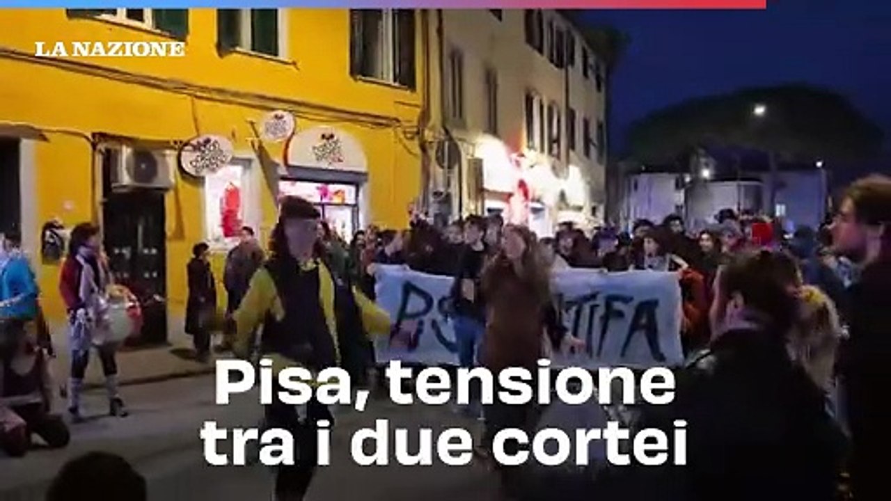 Pisa, tensione tra i due cortei