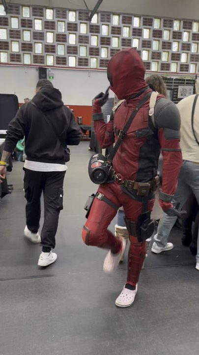 Deadpool qui danse ?!💃