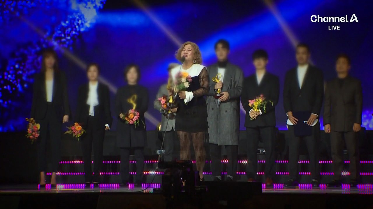 ‘갑질·의료법 위반’ 의혹 박나래, 방송활동 중단 선언