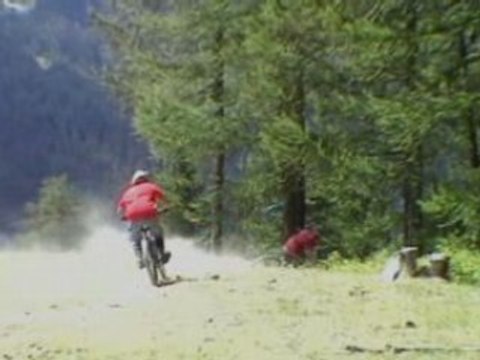 Vtt Freeride - Little Ride With Dirty Riders