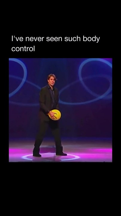 Mime Comedian's UNBELIEVABLE Body Control - The Balloon Trick