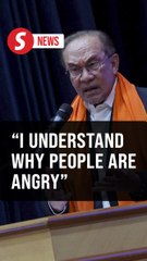 Take firmer action against tardy contractors, says PM Anwar