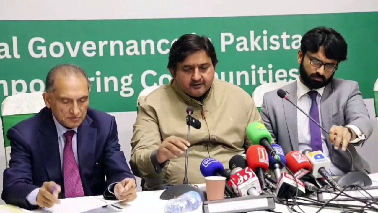 سپیکر پنجاب اسمبلی ملک محمد احمد خاں نے بیکن ہاؤس بی این یو میں منعقدہ نیشنل کانفرنس