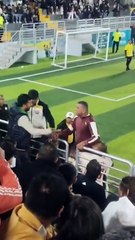 Puma Carranza agrede a hincha y a Pedro García