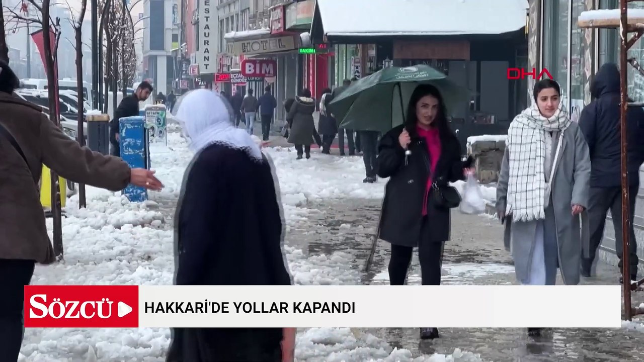 Hakkari'de yollar kapandı