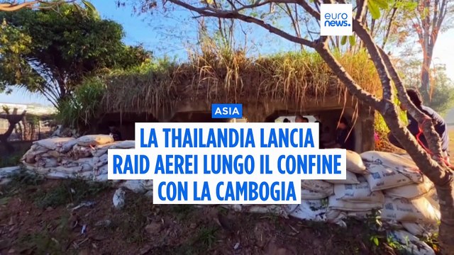 Thailandia attacca Cambogia, dopo scontri al confine: riprende guerra, migliaia di civili evacuate