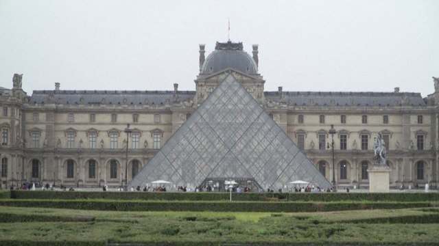 Inondation au Louvre : entre 300 et 400 ouvrages ont été abîmés
