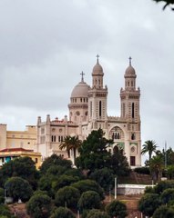 Le Manifest - 🚨 Où repose Saint Augustin aujourd’hui ?🇩🇿🇮🇹 De l’Algérie à l’Italie, le destin incroyable de ses reliques continue de fasciner. Une histoire entre foi, héritage et mémoire. 🕊️