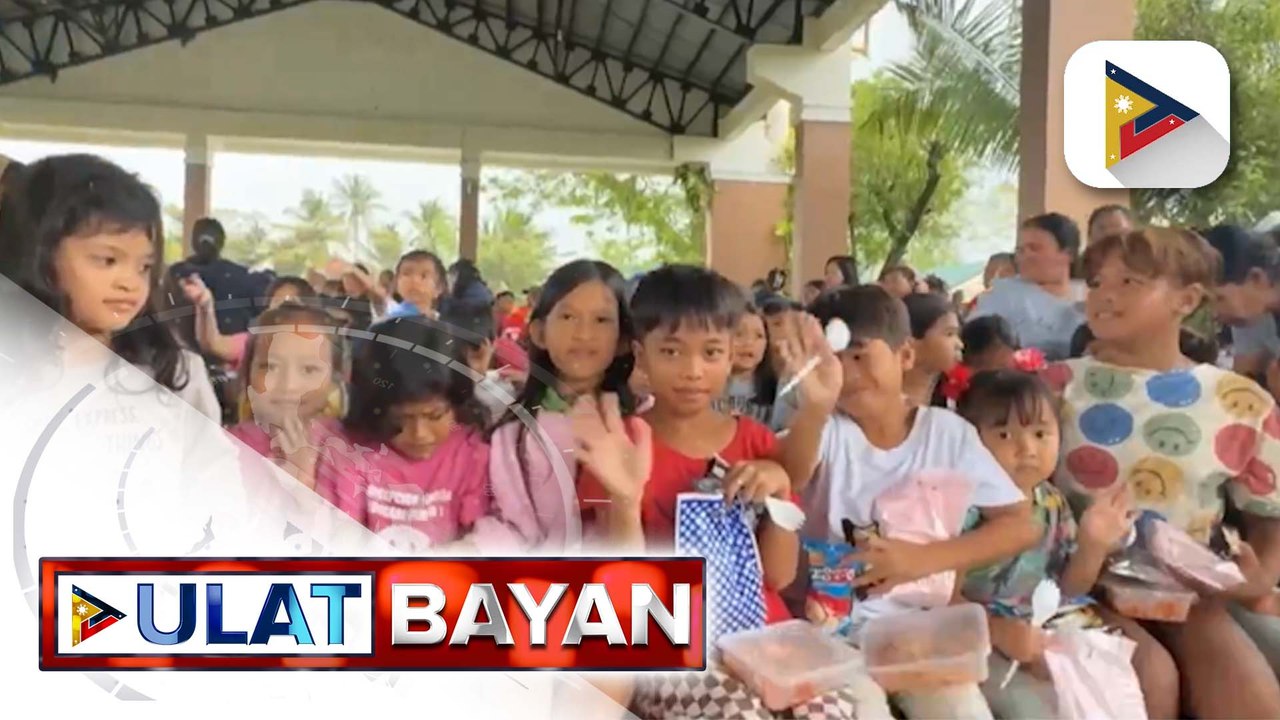 Mahigit sa 300 bata sa Camarines Sur, nakatanggap ng maagang Pamasko sa 'Pamaskong Handog 2025' ng Radyo Pilipinas-Naga | ulat ni Elaine Orong ng Radyo Pilipinas Naga