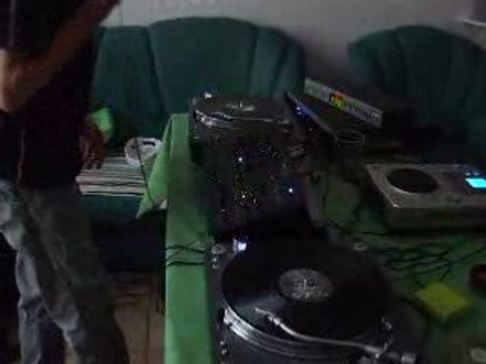 dj bully