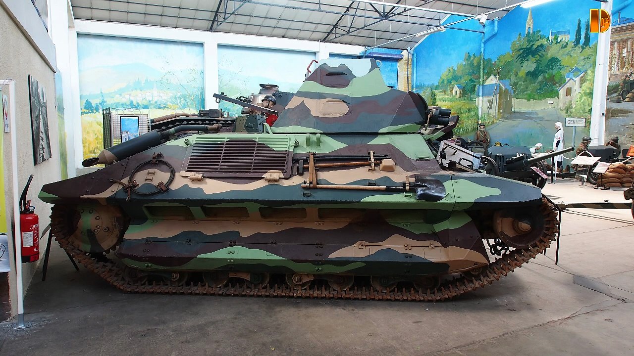 Blindés 111S2 FCM36