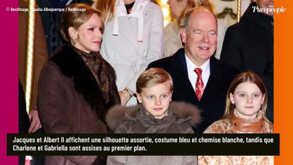 Charlene de Monaco, Albert et leurs enfants Gabriella et Jacques d'un chic absolu, un cinquième membre de la famille pose auprès d'eux