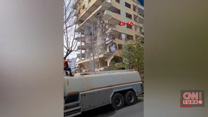 Bağcılar'da bina yıkımı sırasında ölümün kıyısından döndü