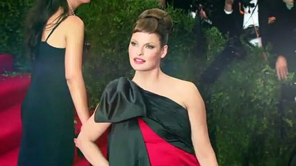 Linda Evangelista ‘Pleased’ To Settle Coolsculpting Case After Procedure Left Her ‘Disfigured’