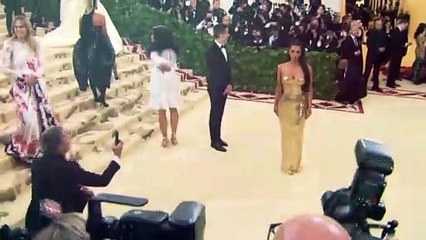 Kim Kardashian Takes Digs At Kanye West's 'Personality' & OJ Simpson On 'SNL's Opening Monologue’