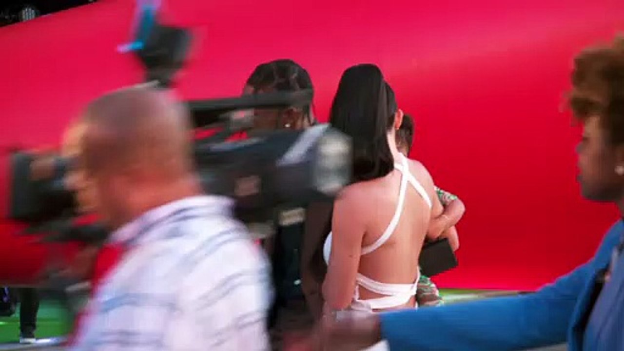 Kim Kardashian Blasts Kendall Jenner For Dissing Pslam West’s Name