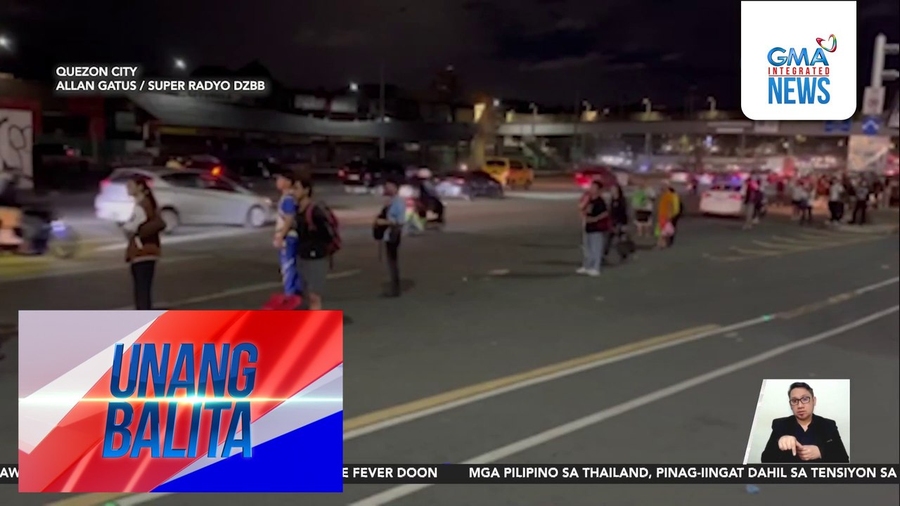 Ilang miyembro ng Manibela, nagtitipon-tipon sa Philcoa-Commonwealth Ave. para sa unang araw ng transport strike | Unang Balita
