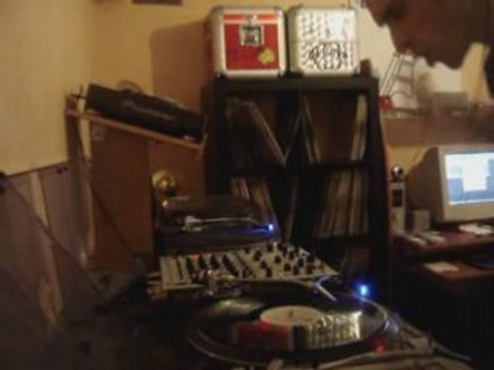 Cindy Sanders - Papillon de lumière remix HARDCORE !!!