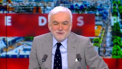 L'édito de Pascal Praud : «B. Macron qualifie des féministes de "sales connes"»