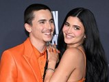 Kylie Jenner und Timothée Chalamet verliebt auf rotem Teppich
