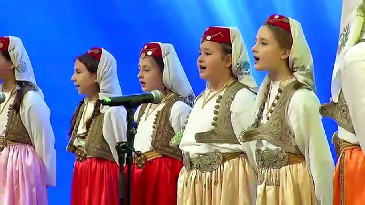 Emine Erdoğan ve Suriye Cumhurbaşkanı’nın Eşi Latife El Durubi, İstanbul’da “Eğitimle Dünyayı İyileştirme” Zirvesinde Buluştu