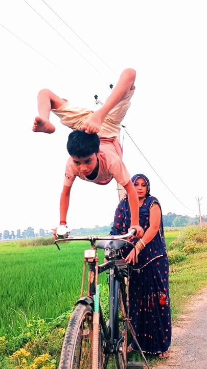 Stunt with supporting mom 🥰🥰