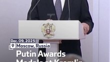 Putin Awards Medals at Kremlin Ceremony