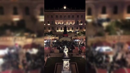 Sassari, l'albero di Natale di piazza d'Italia star su Instagram: il video ? virale