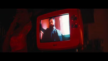 White Lies - In The Middle