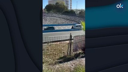 Detenido por atropellar a un repartidor de Glovo y arrastrarlo sobre el capó durante 4 km en Algeciras