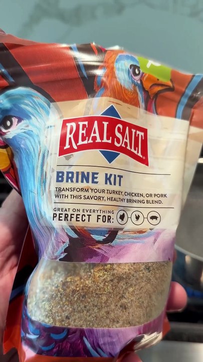 Cajun Injected Smoked Turkey Legs #turkey #turkeylegs #bbq #cajun