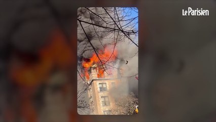 New York : un incendie ravage un immeuble de Manhattan