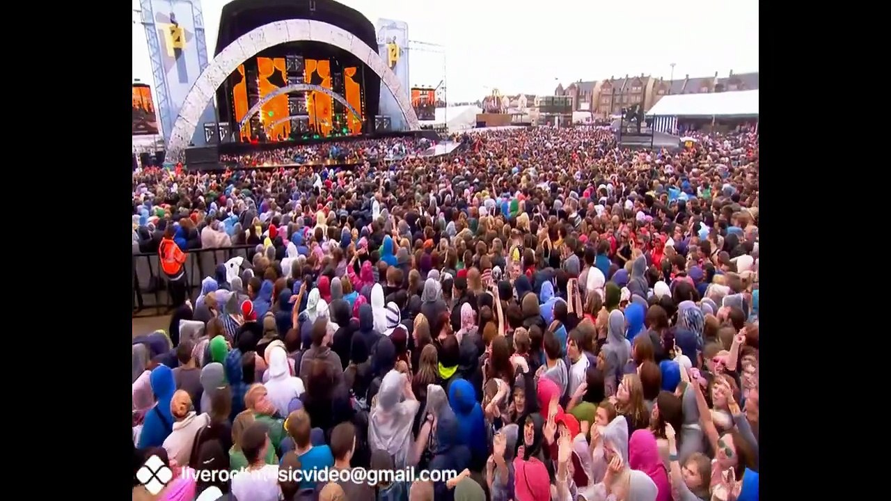 Alesha Dixon - The boy does nothing - Live @ t4 in the park 2009 - HD Upscale