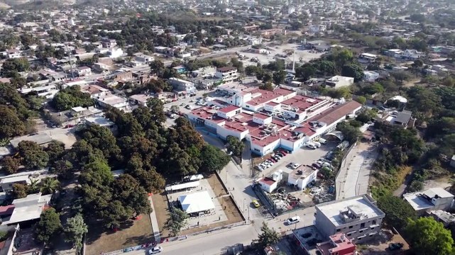 Aguas negras y alcantarillas abiertas alertan en Lomas de En Medio | CPS Noticias