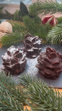 Jour 9 du calendrier de l’avent des recettes - Pommes de pin au chocolat cœur cookie 🍫