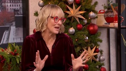 Christmas shoppers issued AI warning as scammers impersonate UK businesses